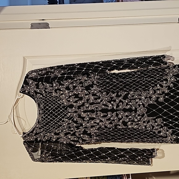 Women's Formal Dress - Picture 2 of 4